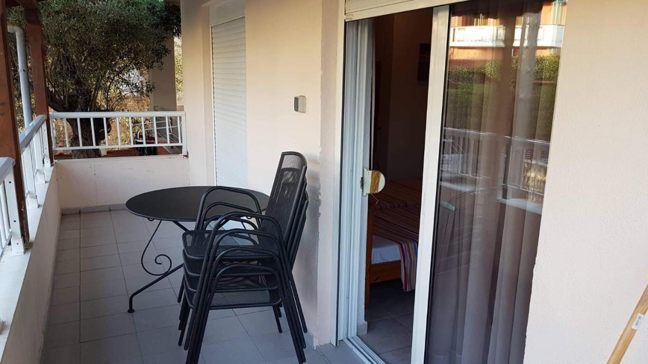 佩科霍里Fouli House公寓式酒店 外观 照片